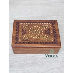 Wooden Carved/Inlaid Box 7"...