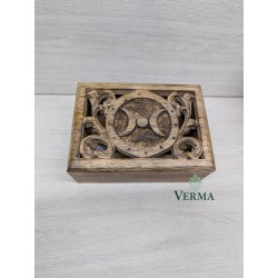 Carved moon sisters Jali...