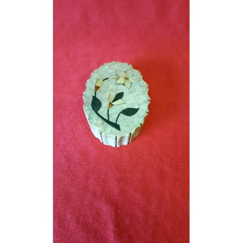 OVAL INLAID SIDE CUT     3X4