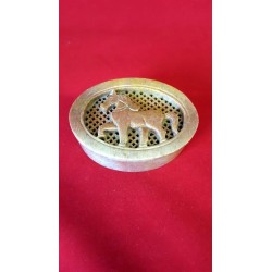 OVAL BOX WITH HORSE DESIGN