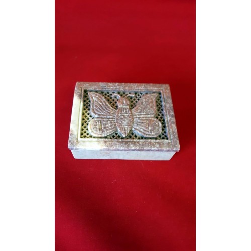 RECT BX WITH BUTTERFLY DESIGN