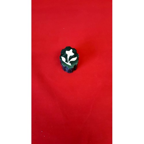 BLACK STONE OVAL BOX 1.5X2"